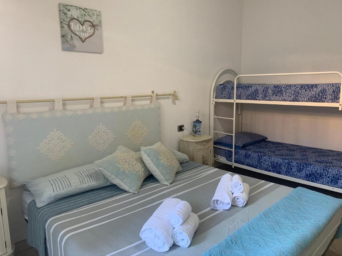 דירות לה מדלנה La Casa Azzurra מראה חיצוני תמונה